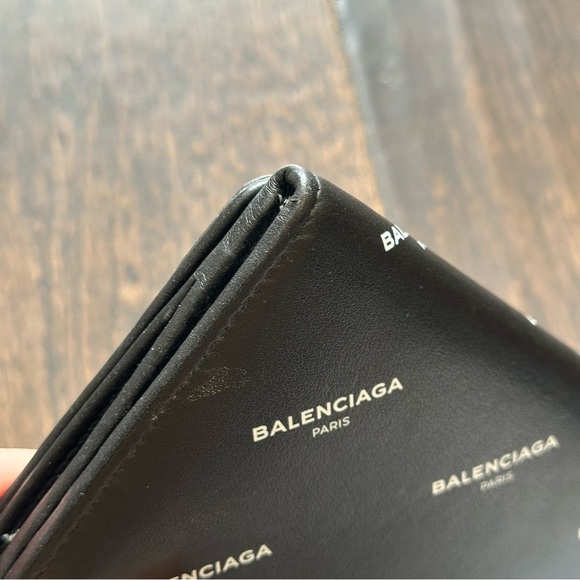 Balenciaga black logo print folding leather wallet - Picture 4 of 12